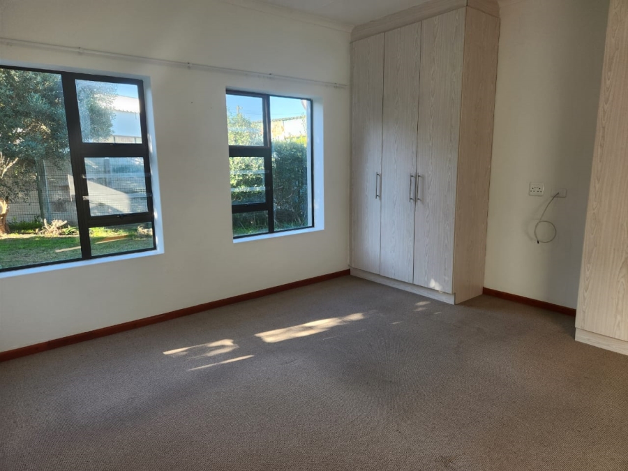2 Bedroom Property for Sale in Stilbaai Wes Western Cape